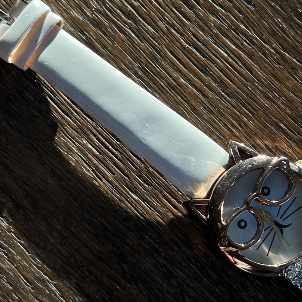 Cute Cat Watch with rhinestones and glasses. Functional - Picture 12 of 16